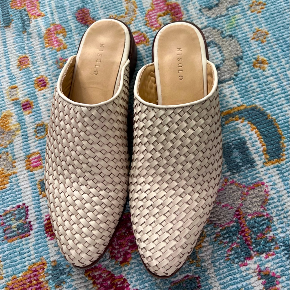 Woven beige nisolo mules